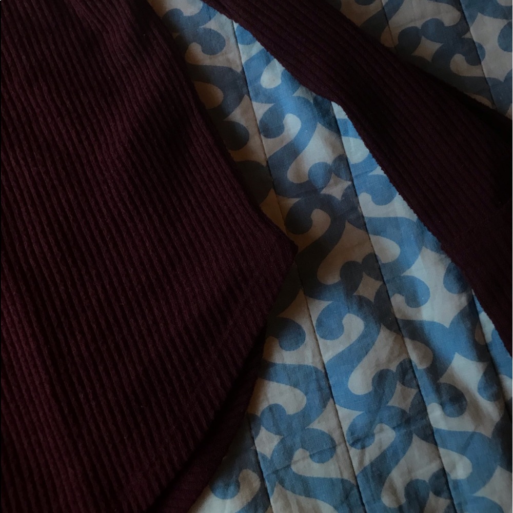 Abercrombie & Fitch maroon long sleeve - Picture 2 of 4
